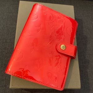 💯 Authentic Louis Vuitton Vernis Agenda PM